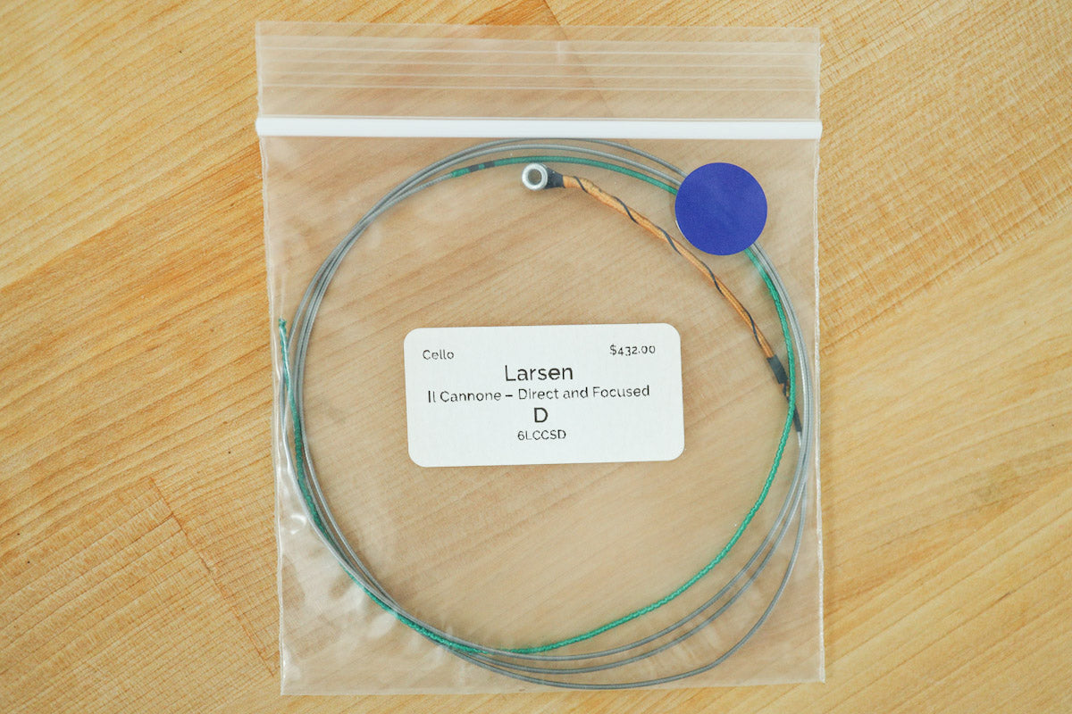 Larsen Il Cannone Cello D String Direct and Focused – Blue Dot
